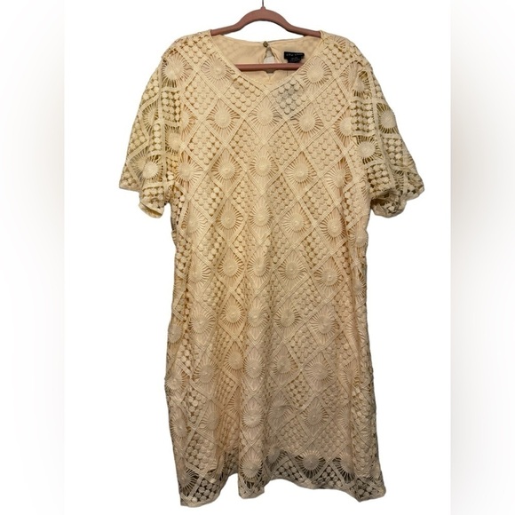 City Chic Crochet Vibes Mini Dress 24 W - Picture 7 of 13